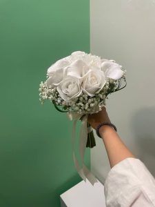 دسته گل مصنوعی عروس &ndash; رز و شیپوری